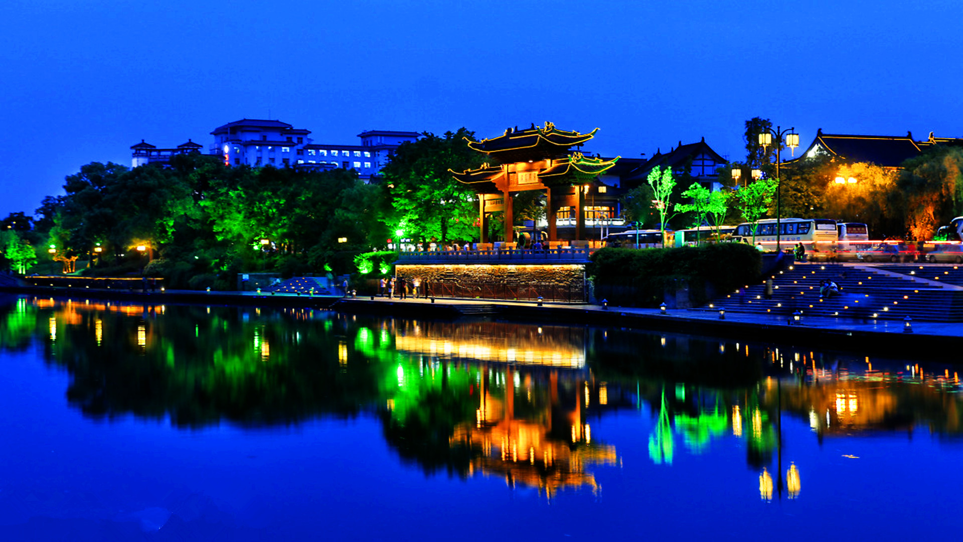 旅游路线接口：打造个性化旅行体验，让每一趟旅程都充满惊喜！