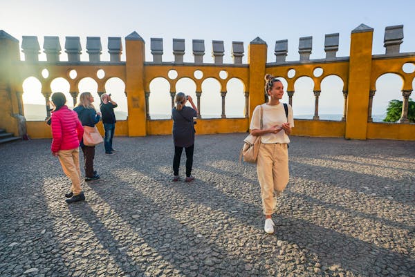 旅游卡系统搭建全攻略：解锁创业新蓝海，佣金与定制开发一网打尽！