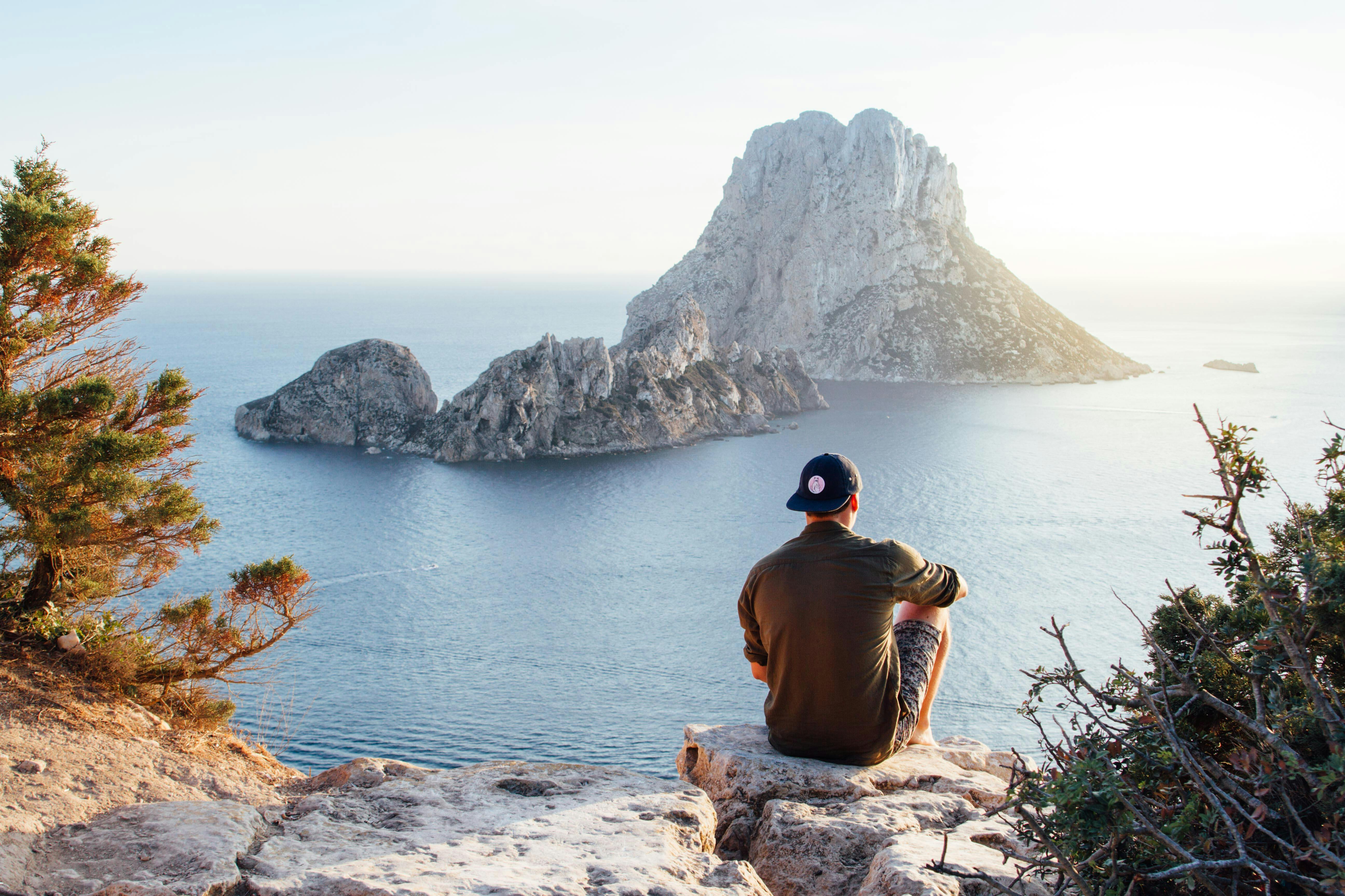 解锁创业新机遇：一站式旅游卡系统定制与代理，赋能您的旅游事业！